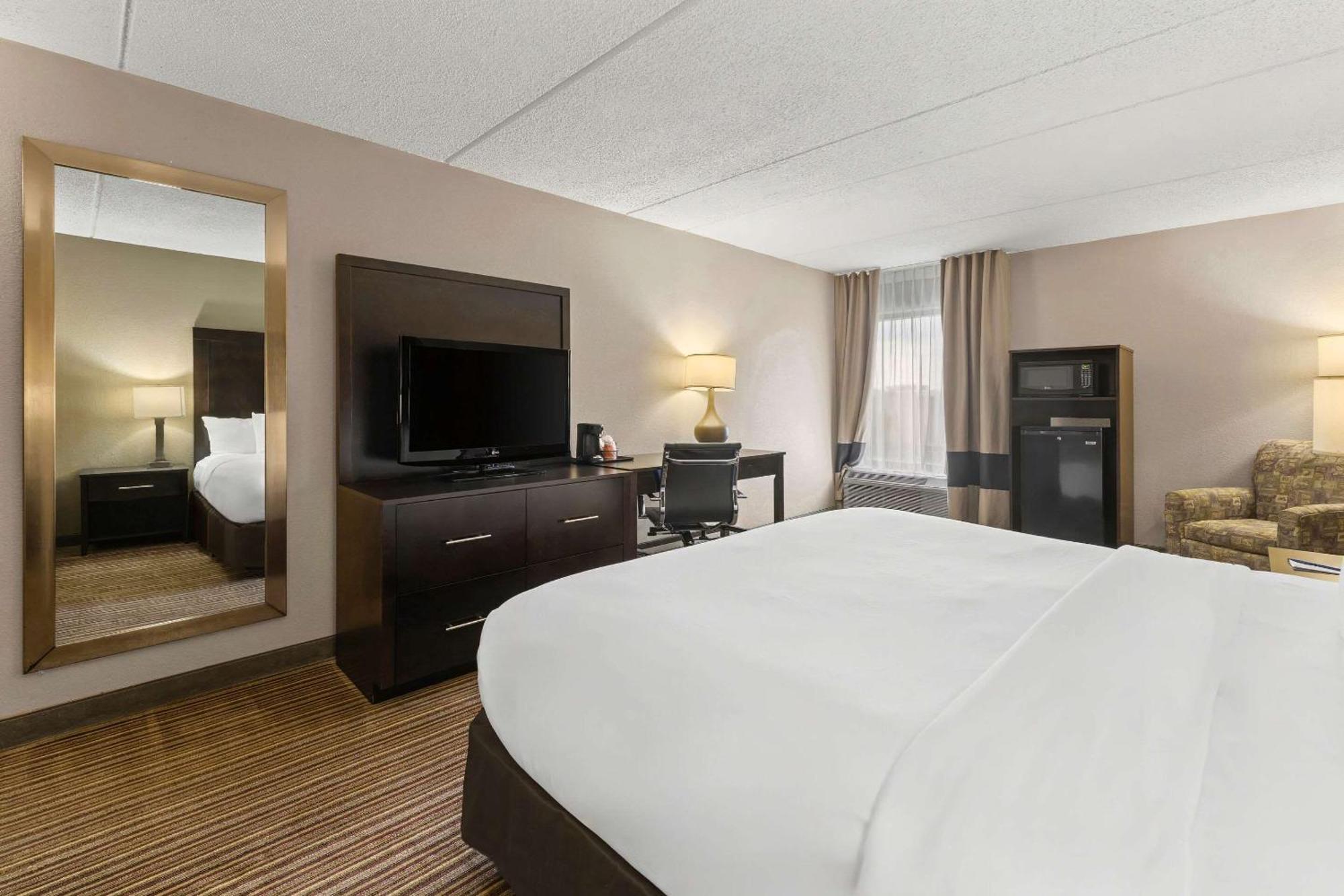 Comfort Inn Lehigh Valley West Fogelsville Exterior photo