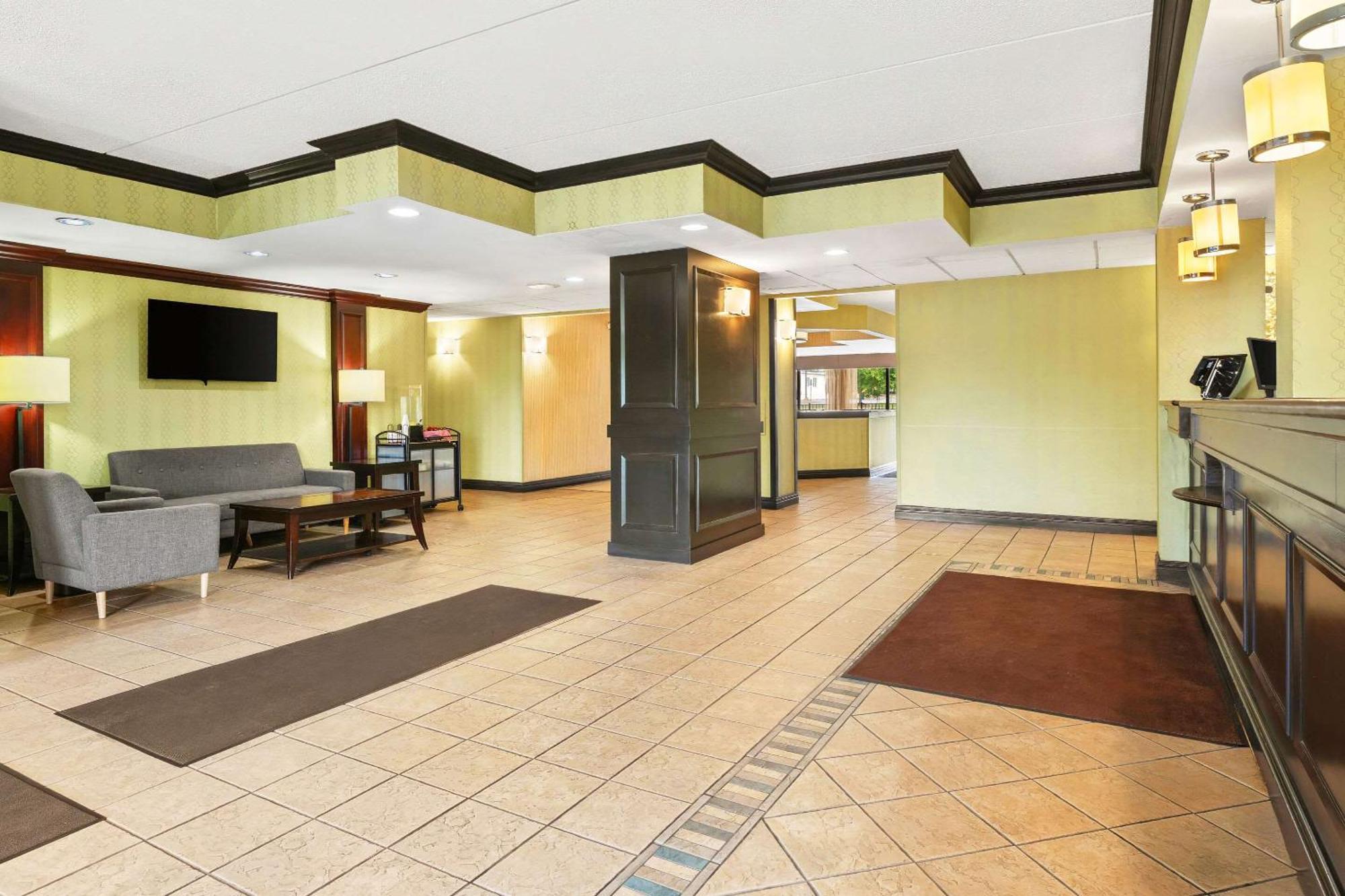 Comfort Inn Lehigh Valley West Fogelsville Exterior photo