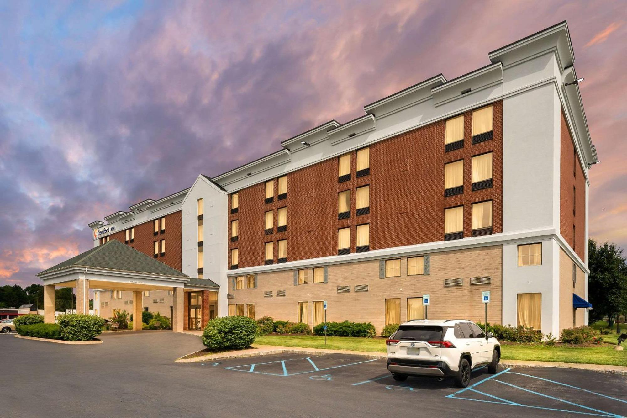 Comfort Inn Lehigh Valley West Fogelsville Exterior photo
